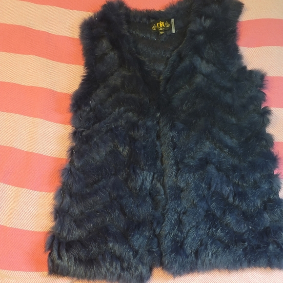Metric Knits 100% Rabbit fur vest - Navy - Picture 8 of 10